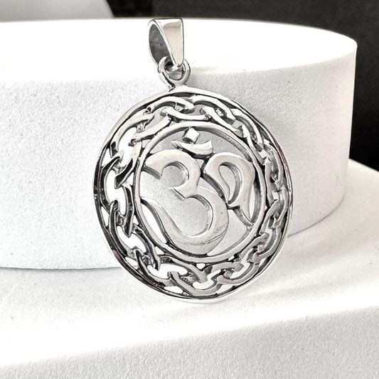 Ohm/Om Buddhism Hindi Yoga Talisman Swastika Pendant/Necklace