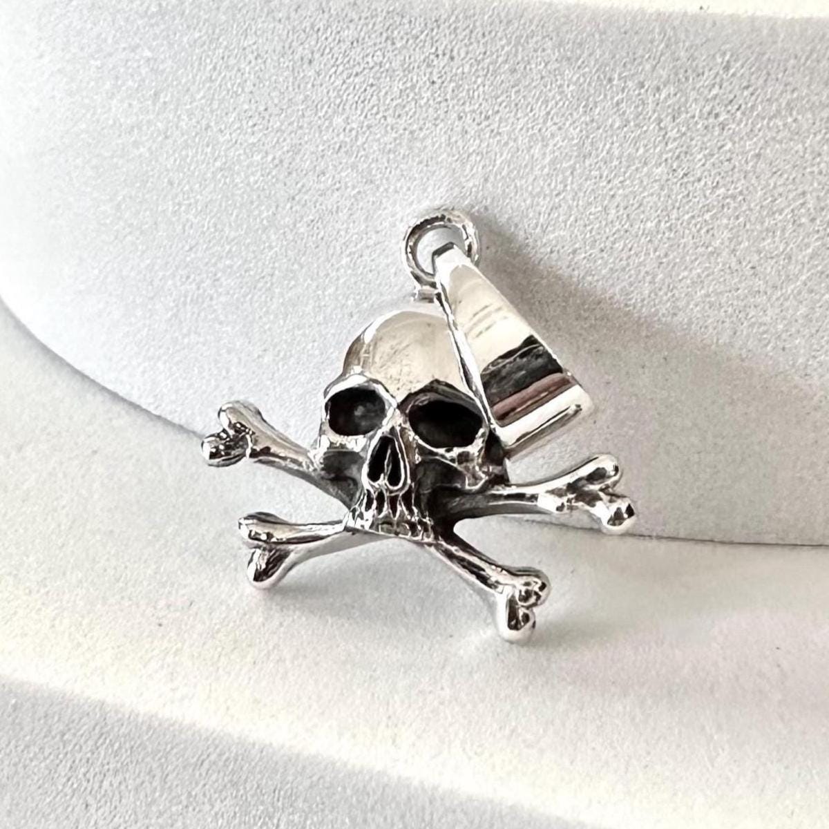Skull Gothic Rocker Punk Biker Pendant/Necklace