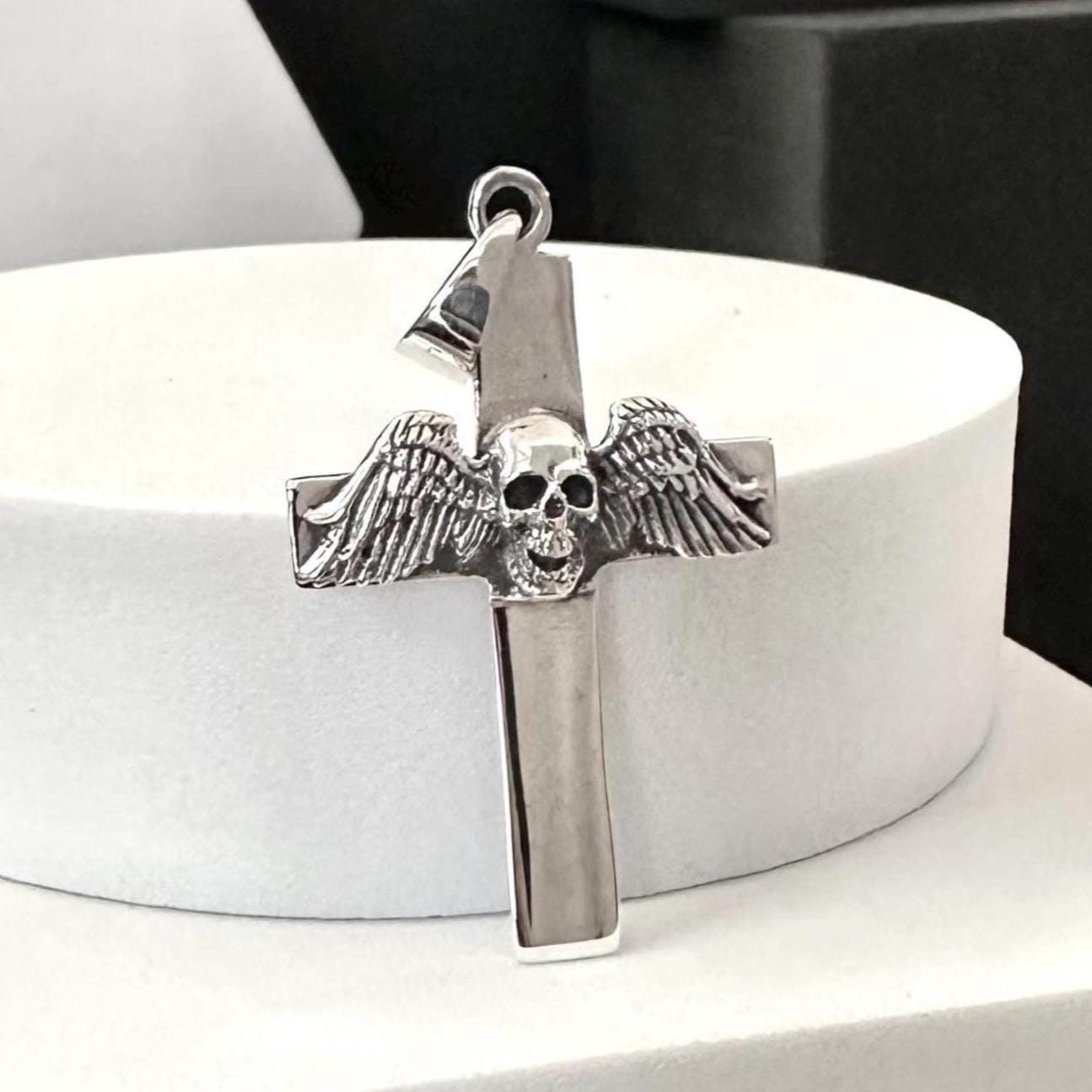 Cross Christian Jesus Christ Skull Pendant/Necklace