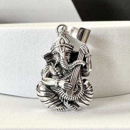 Ganesha Elephant God Ganapati Hindi Deity Pendant/Necklace