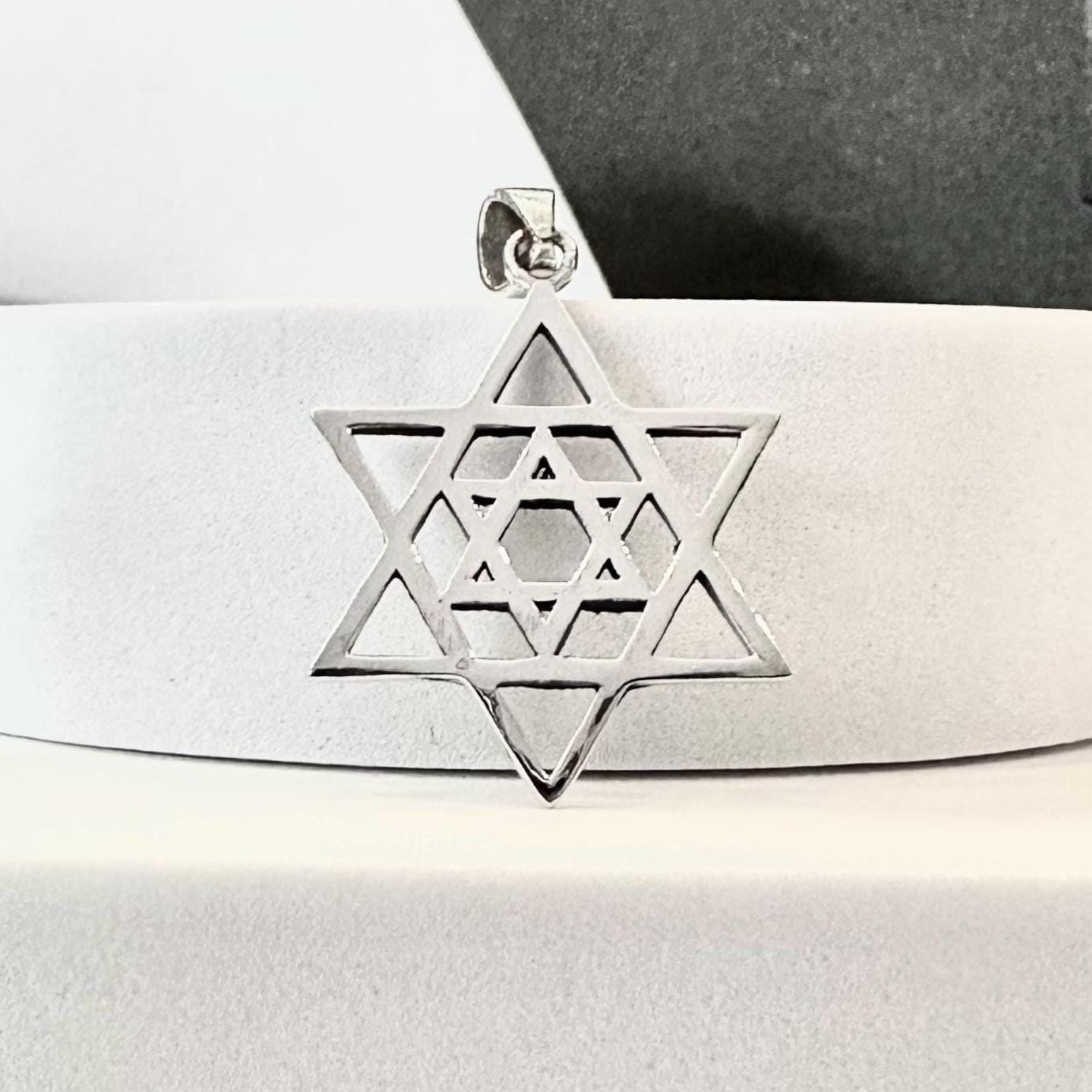Star of David Hebrew Jewish Seal of Solomon Pendant/Necklace