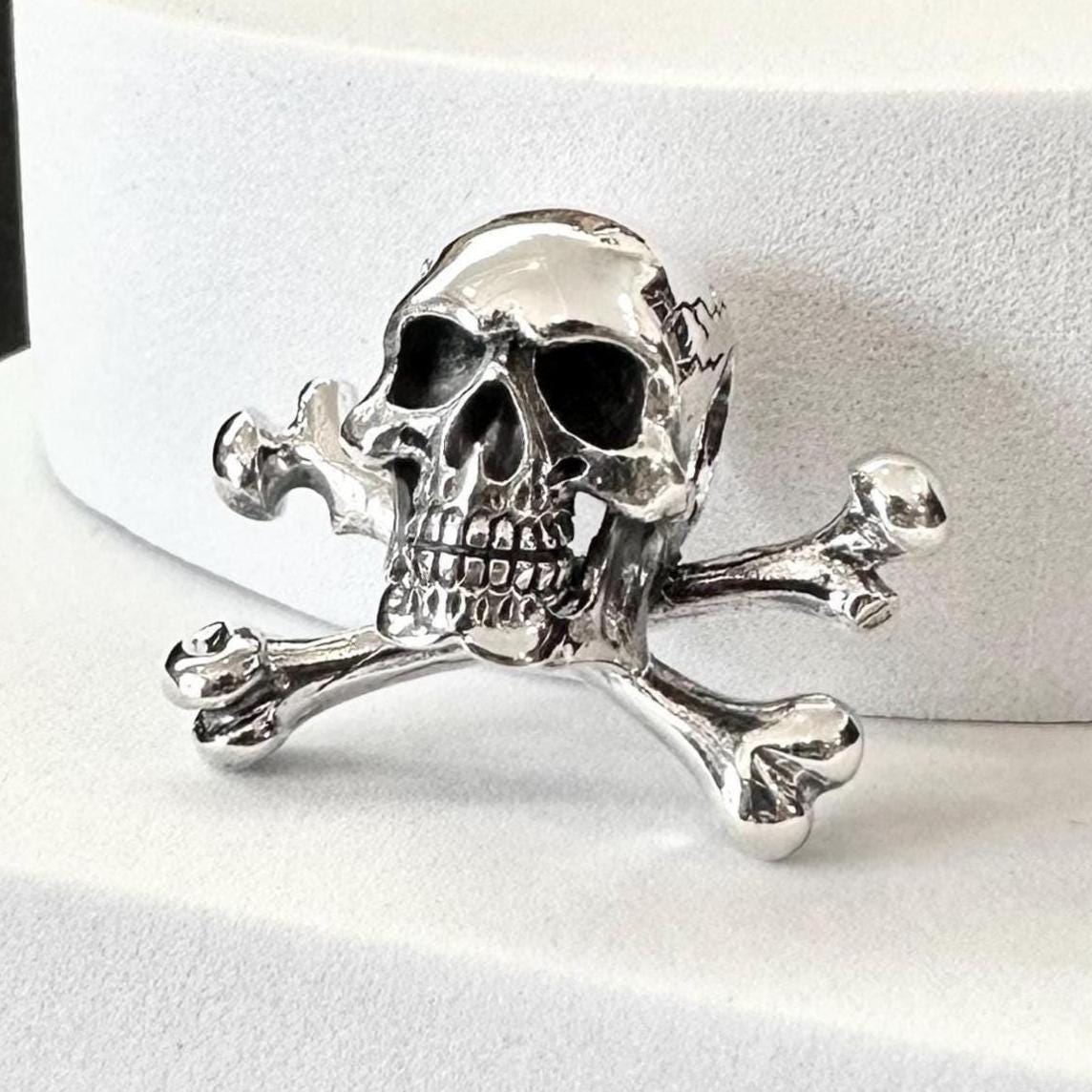 Skull Punk Gothic Pirate Skeleton Biker Pendant/Necklace