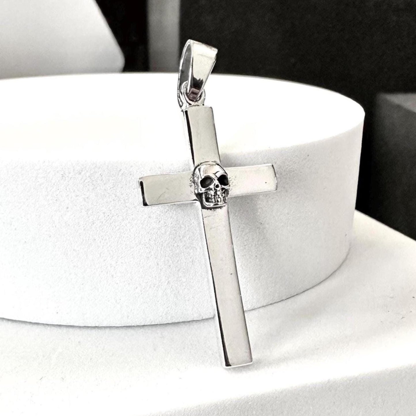 Cross Christian Jesus Christ Crucifix Pendant/Necklace
