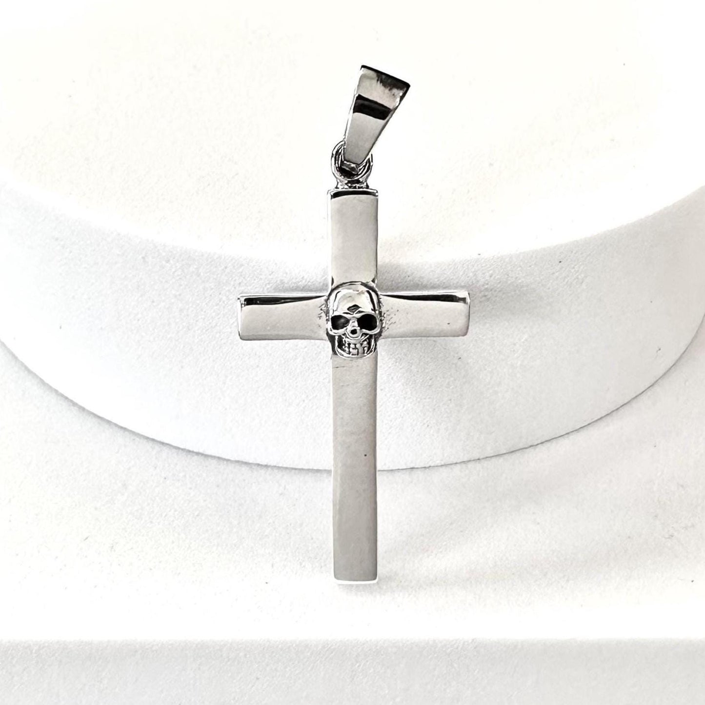 Cross Christian Jesus Christ Crucifix Pendant/Necklace