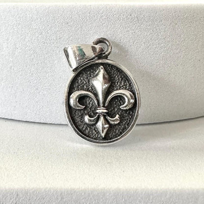 Fleur De Lis Three Musketeer Lily Pendant/Necklace