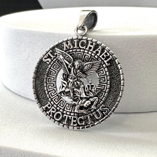 Archangel Saint Michael Guardian Angelo Pendant/Necklace