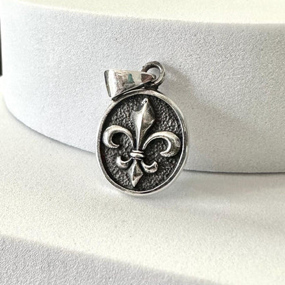 Fleur De Lis Three Musketeer Lily Pendant/Necklace