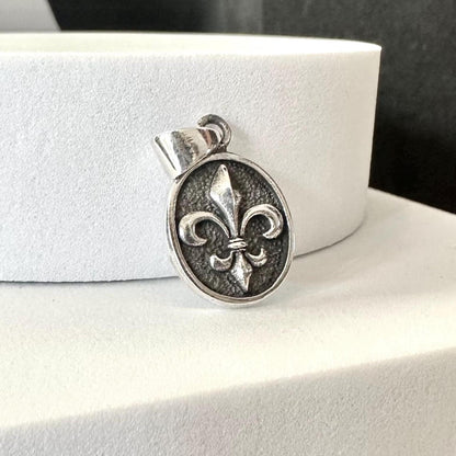 Fleur De Lis Three Musketeer Lily Pendant/Necklace