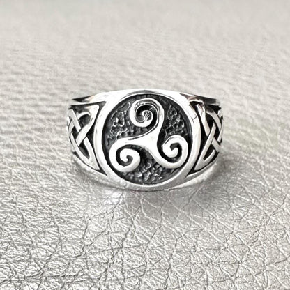 Triskelion Celtic Knot Spiral Design Viking Triskele Ring