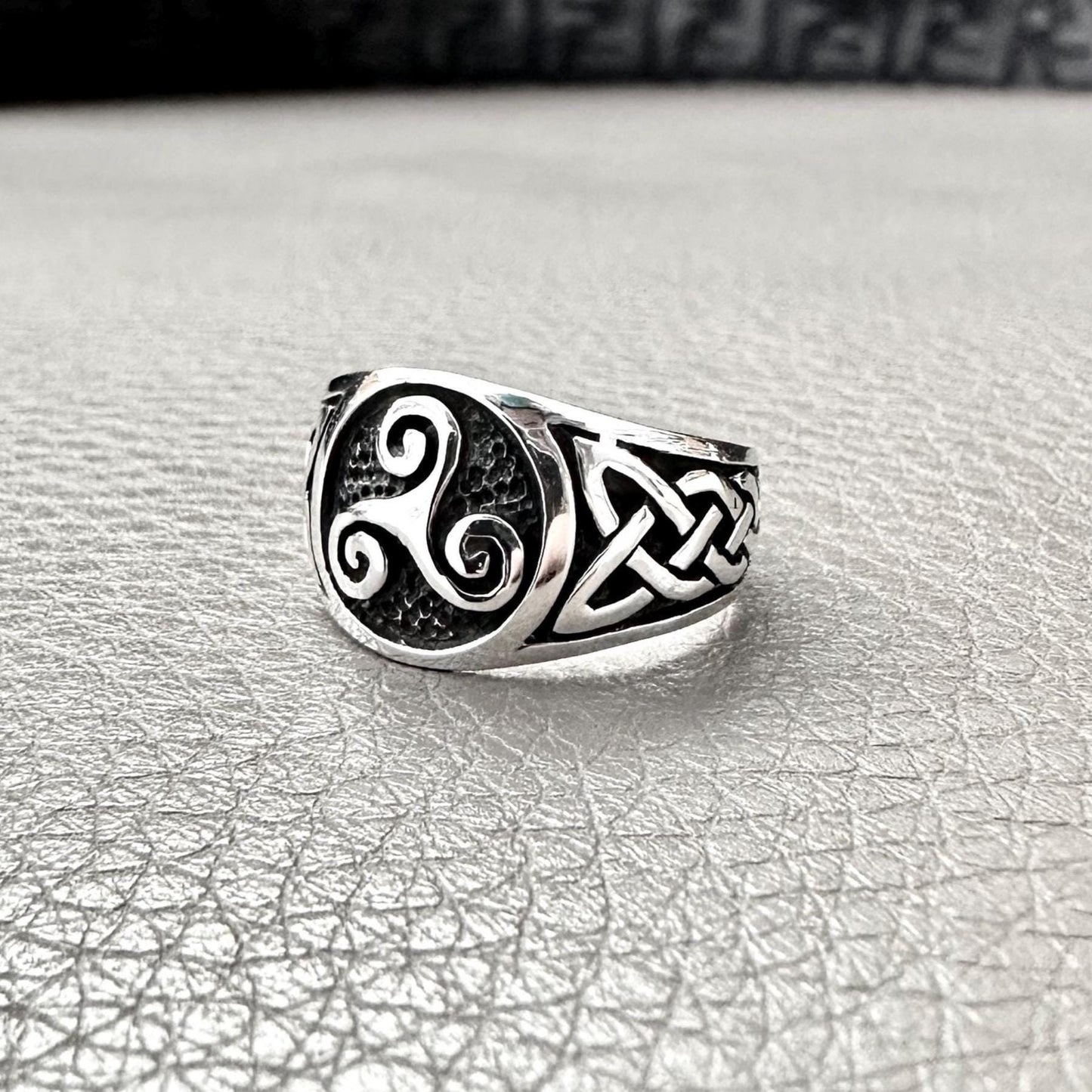 Triskelion Celtic Knot Spiral Design Viking Triskele Ring