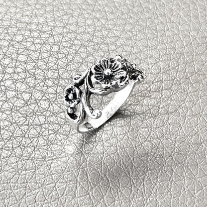 Daisy Flower Netherlands National Ring