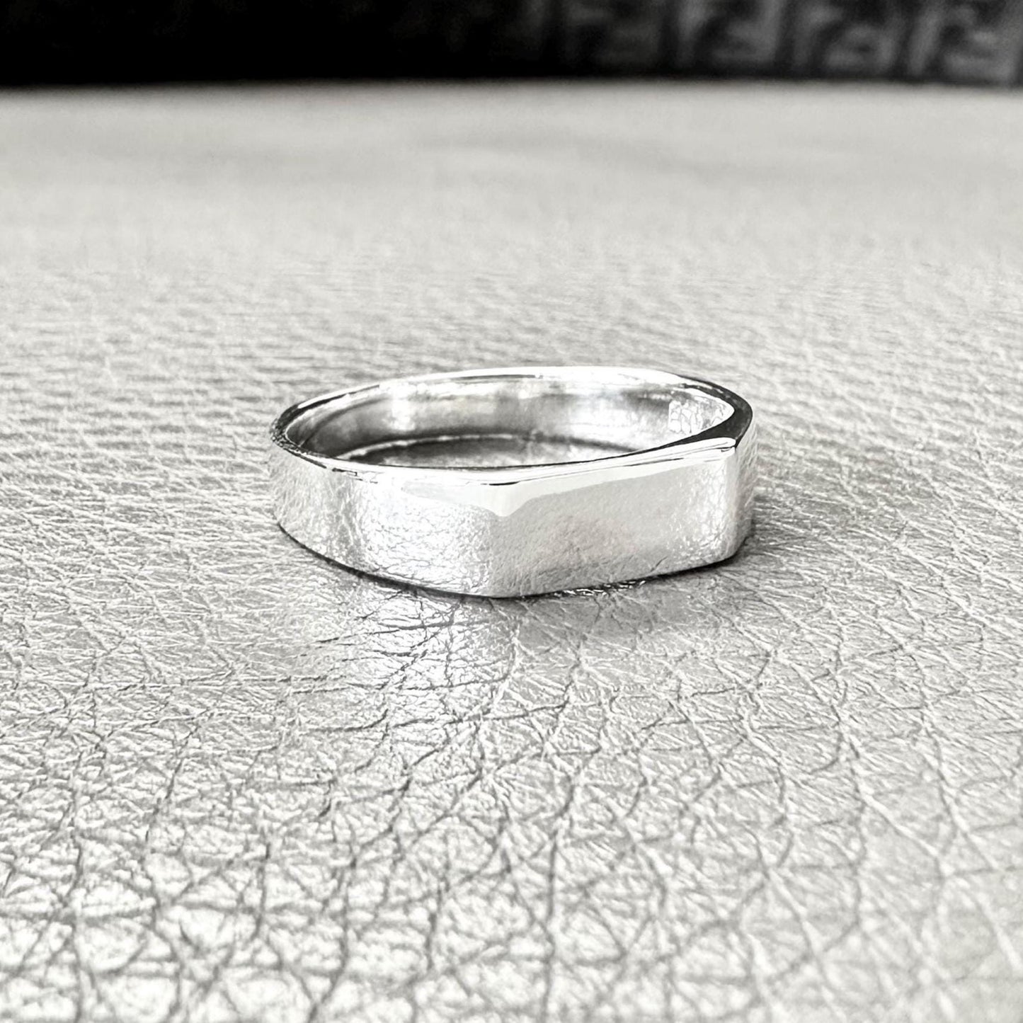 Plain Band Women Ring