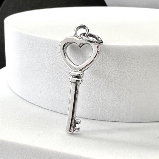 Heart Key Pendant Love Symbol Pendant/Necklace