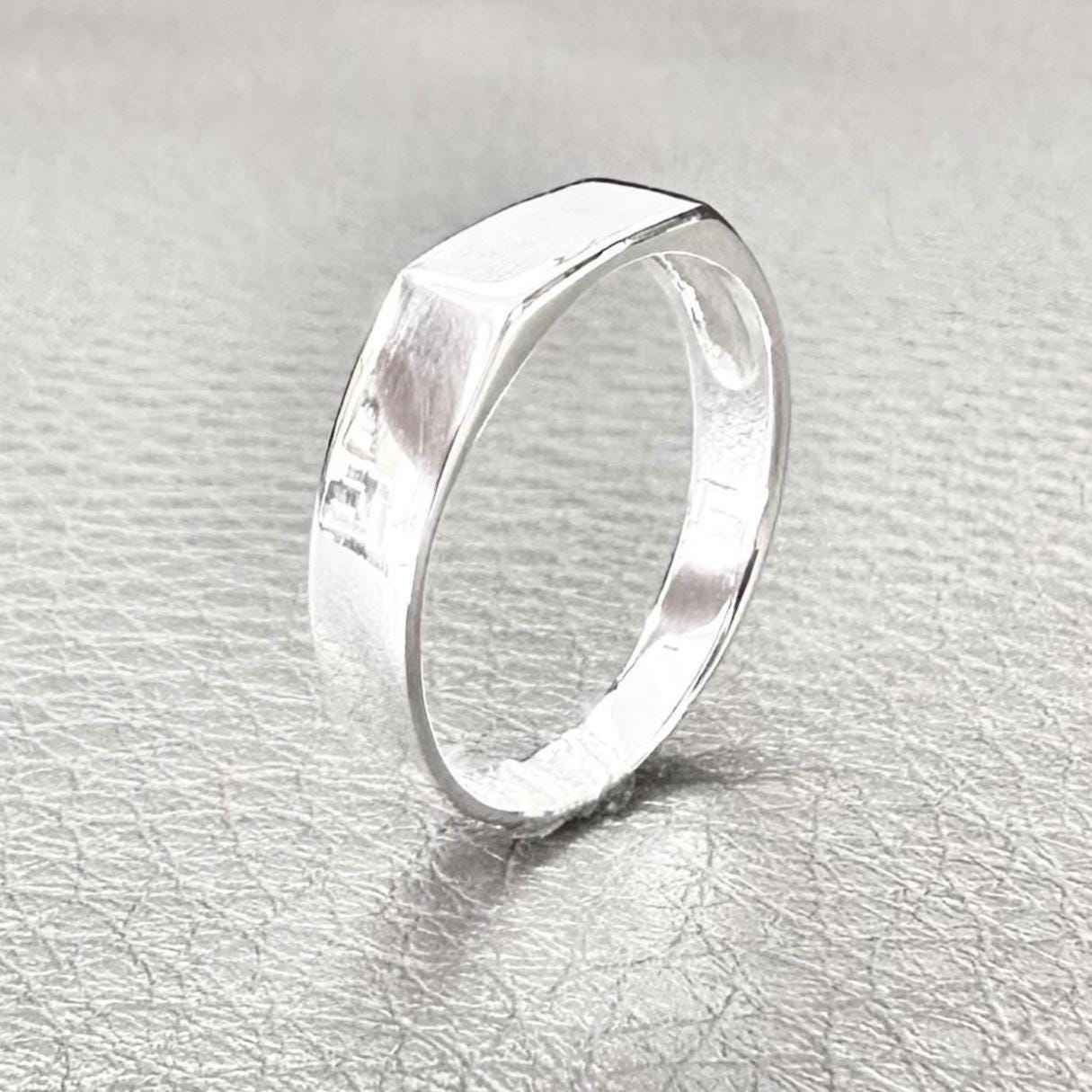 Plain Band Women Ring