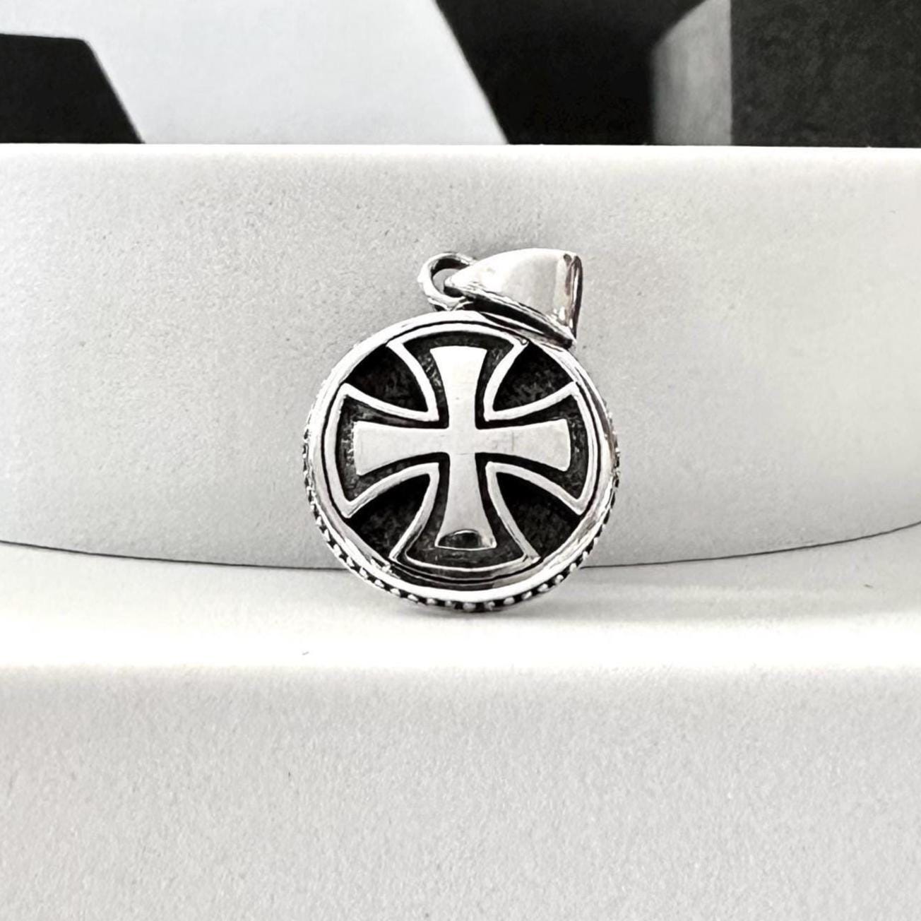 Templar Cross Knight Seal Crusader Pendant/Necklace