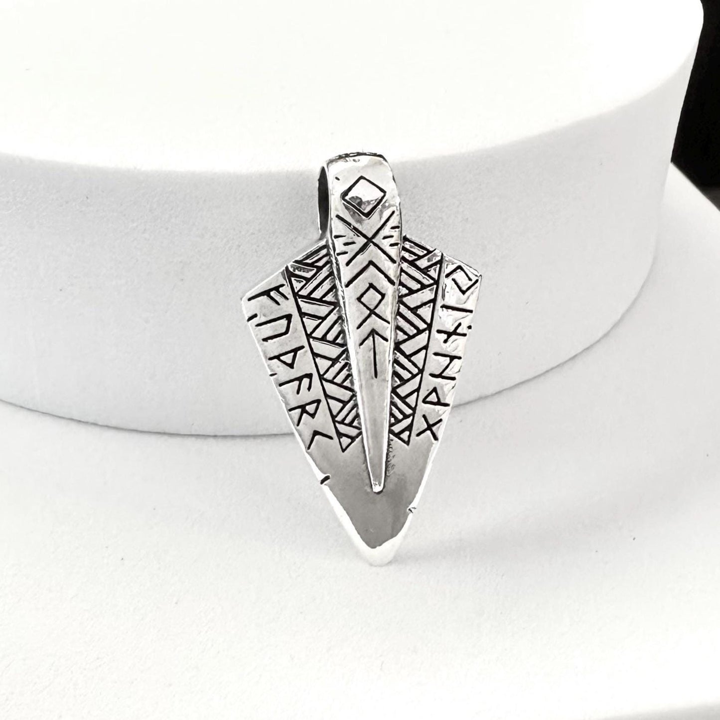 Gungnir Viking Norse Spear Head Arrowhead Pendant/Necklace