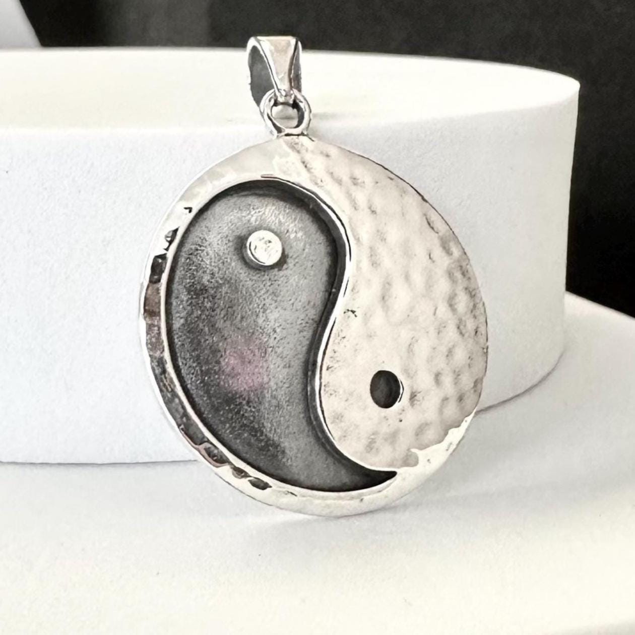 Yin Yang Taijitu Chinese Philosophy Balance Pendant/Necklace