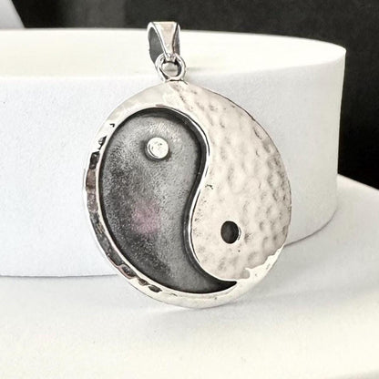 Yin Yang Taijitu Chinese Philosophy Balance Pendant/Necklace