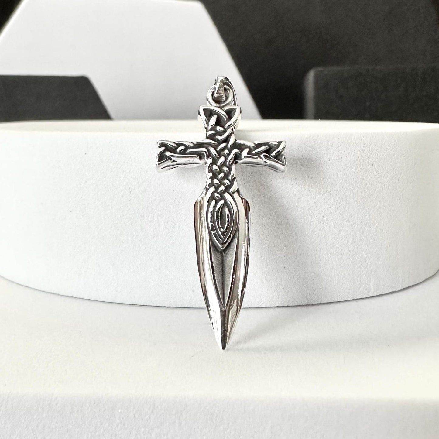 Sword Viking Long Sword Knight Great Blade Pendant/Necklace