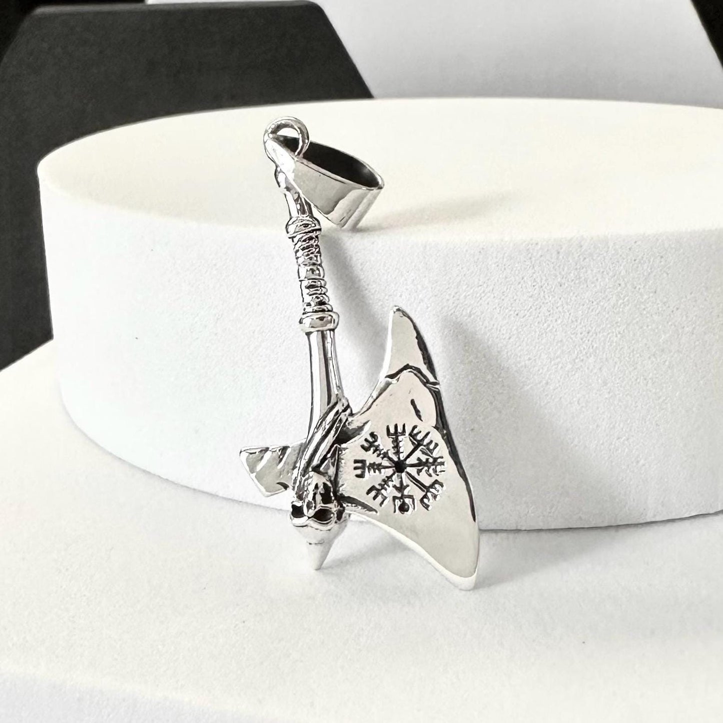 Thor's Hammer Mjölnir Viking Axe Vegvisir Pendant/Necklace