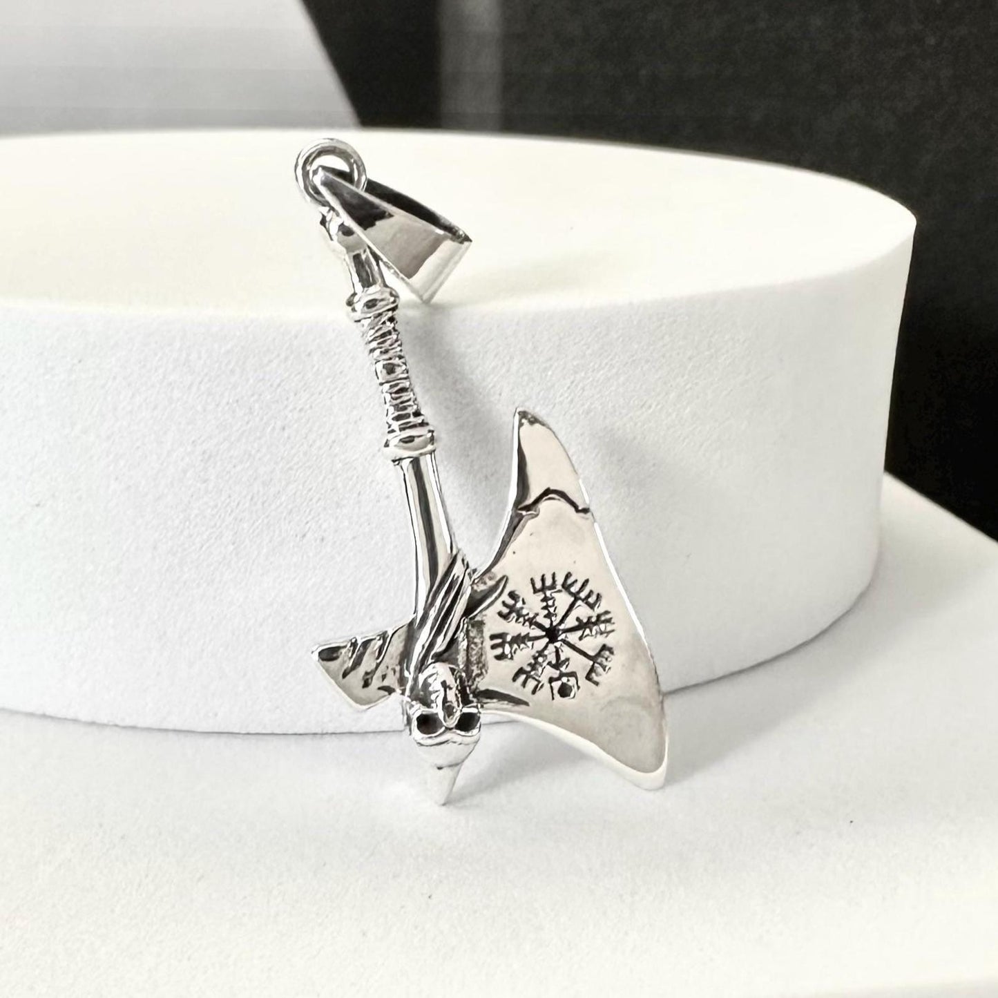 Thor's Hammer Mjölnir Viking Axe Vegvisir Pendant/Necklace