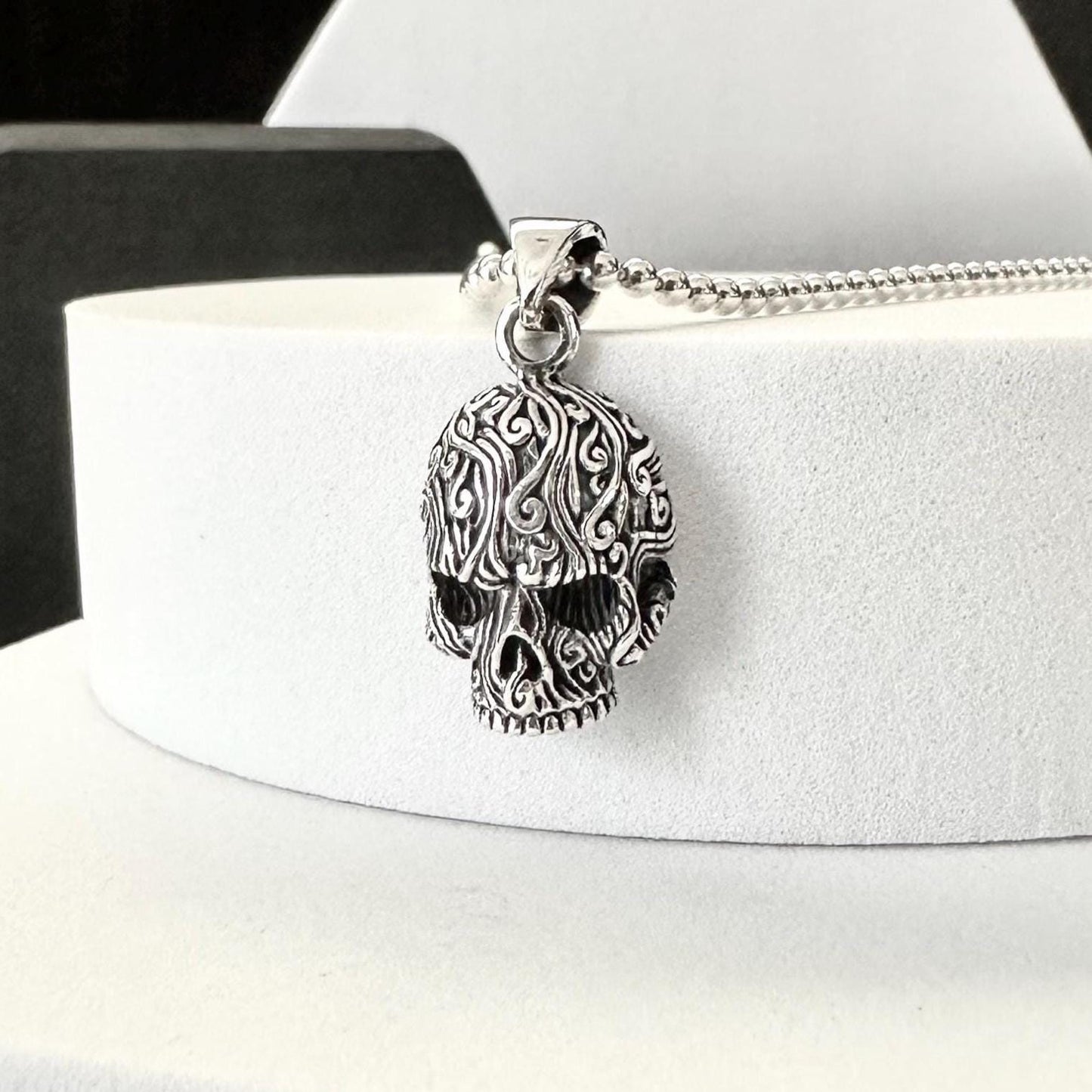 Punk Gothic Pirate Skeleton Biker Skull Pendant/Necklace
