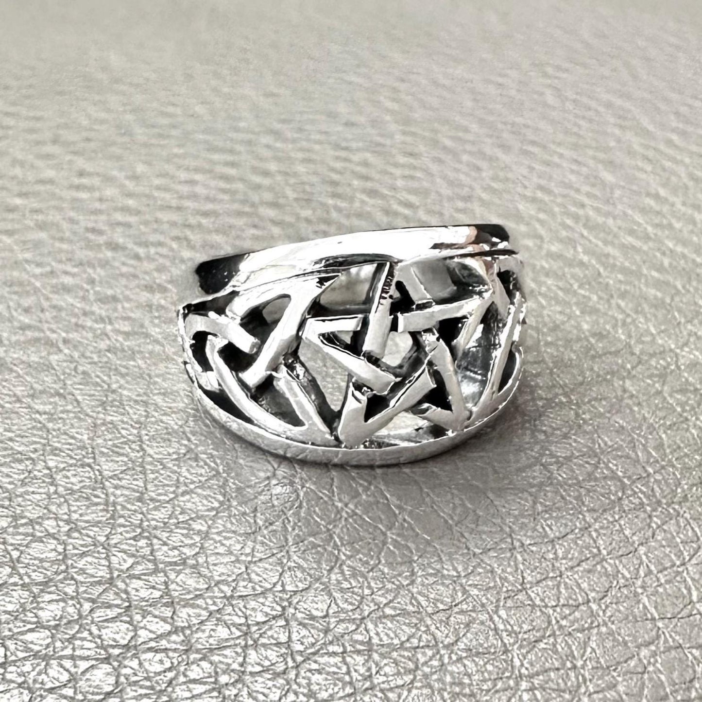 Wiccan Pentacle Gothic Magical Star Ring