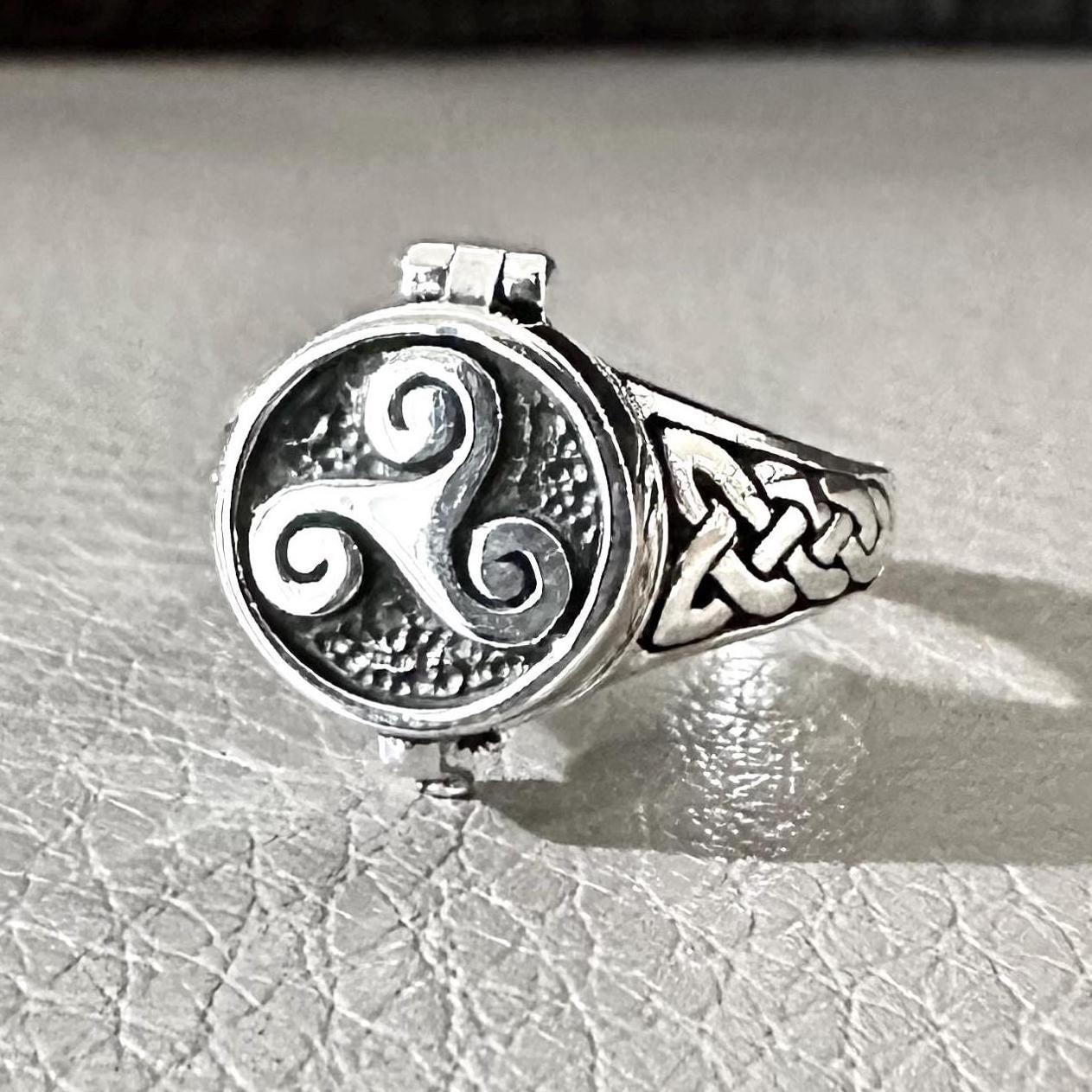 Triskelion Celtic Knot Design Viking Locket Ring