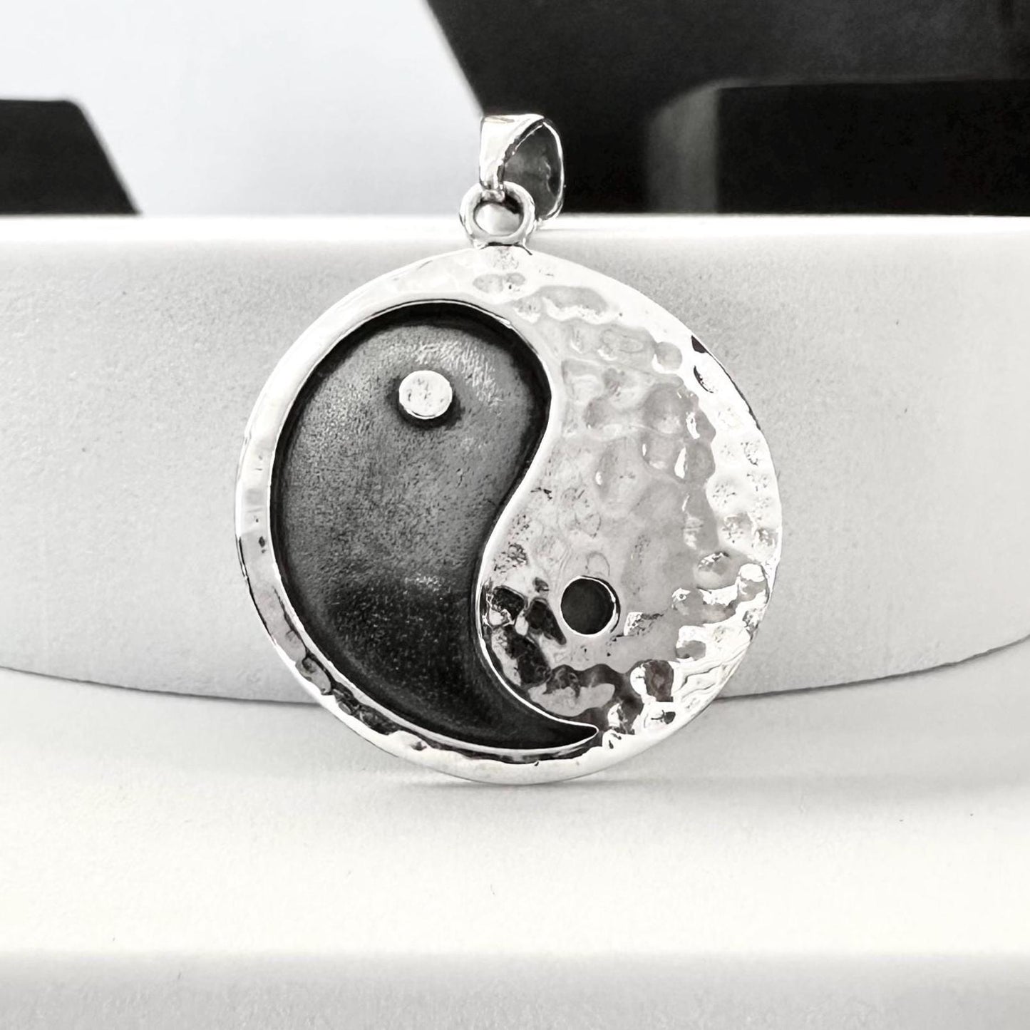Yin Yang Taijitu Chinese Philosophy Balance Pendant/Necklace