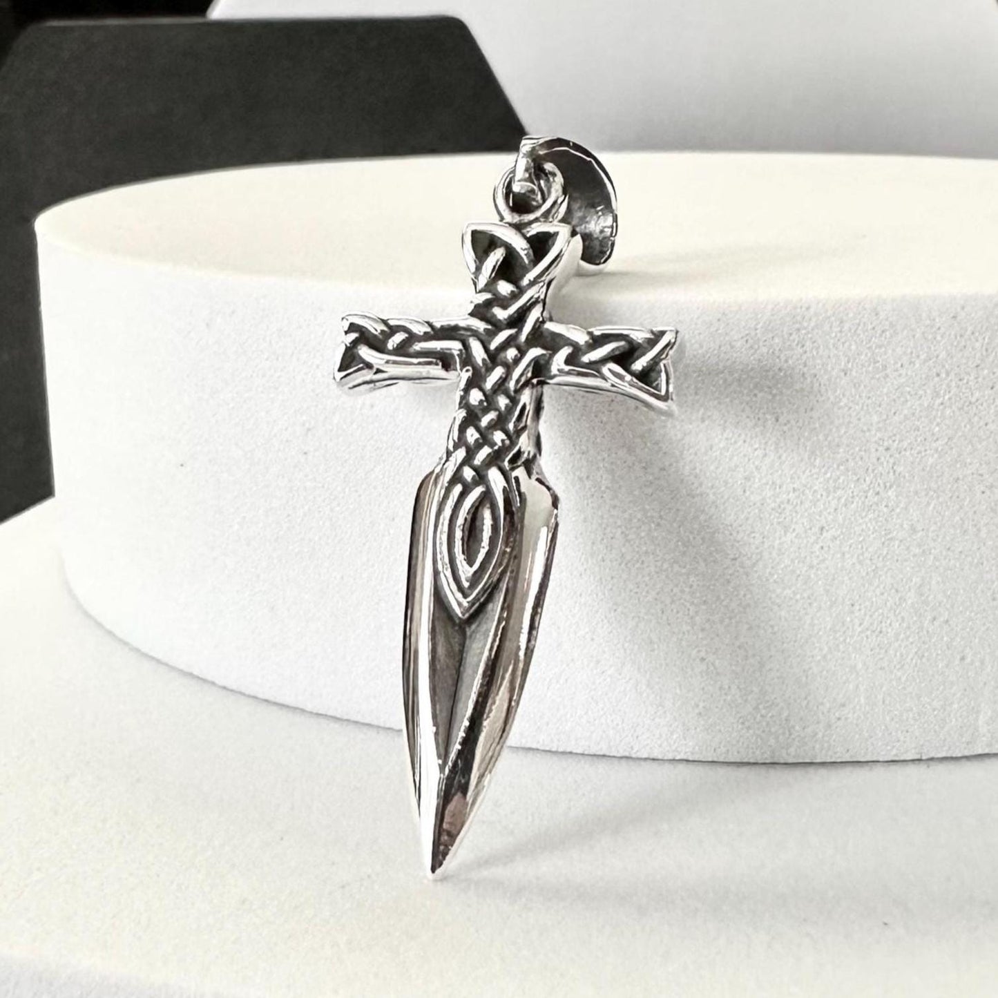Sword Viking Long Sword Knight Great Blade Pendant/Necklace