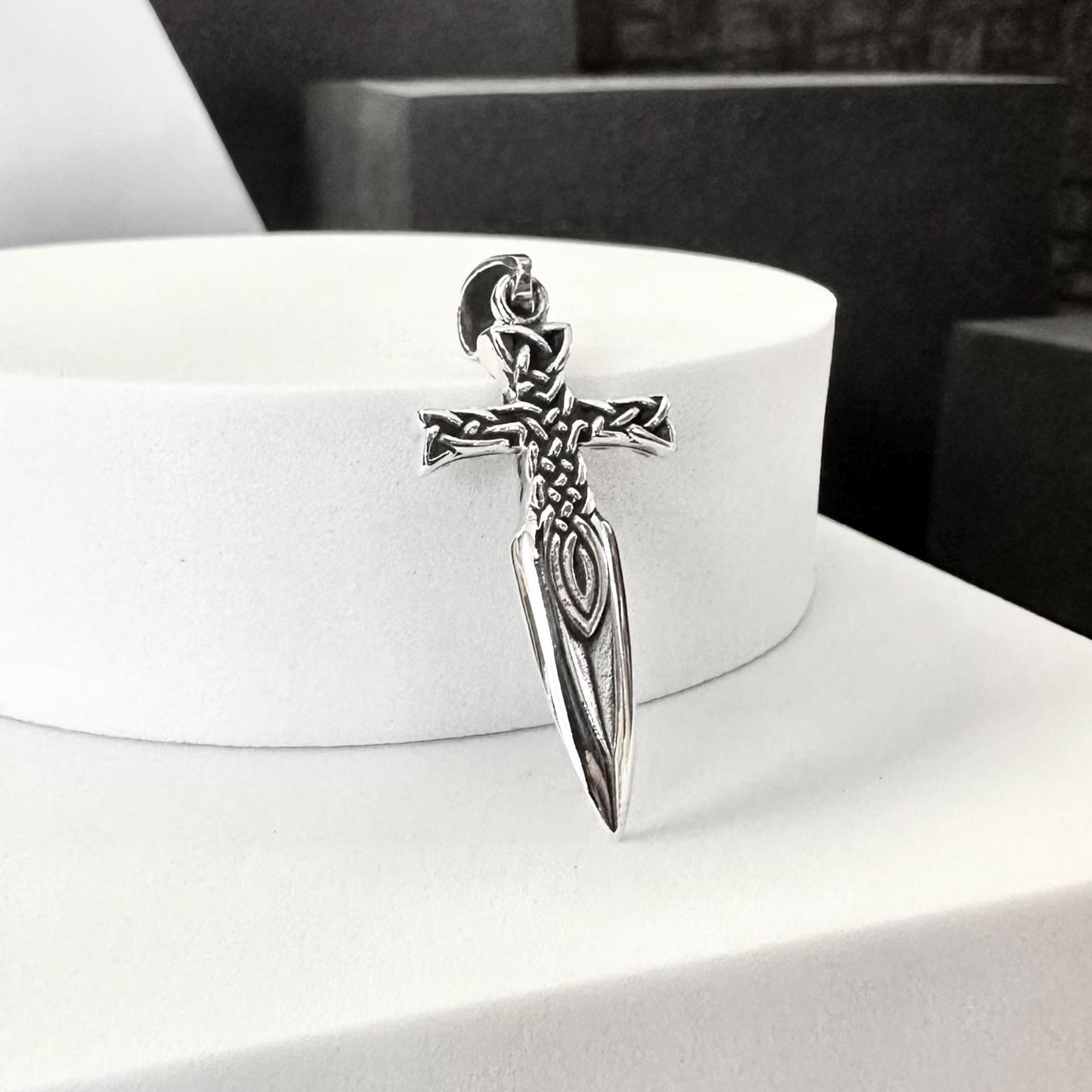 Sword Viking Long Sword Knight Great Blade Pendant/Necklace