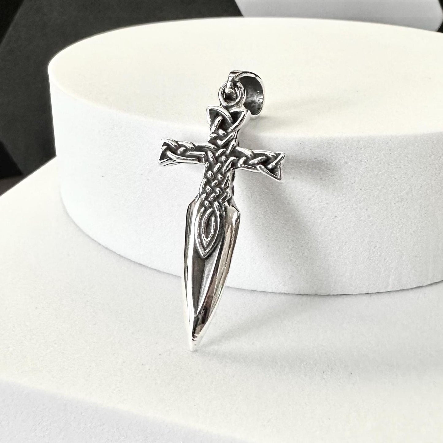 Sword Viking Long Sword Knight Great Blade Pendant/Necklace