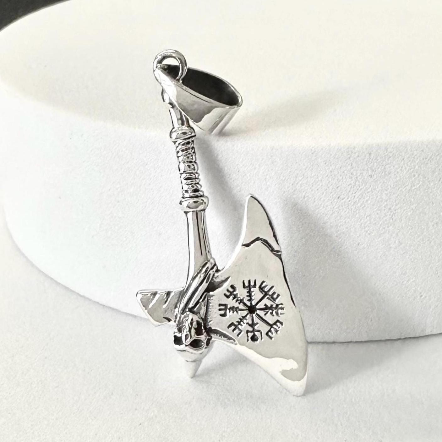 Thor's Hammer Mjölnir Viking Axe Vegvisir Pendant/Necklace