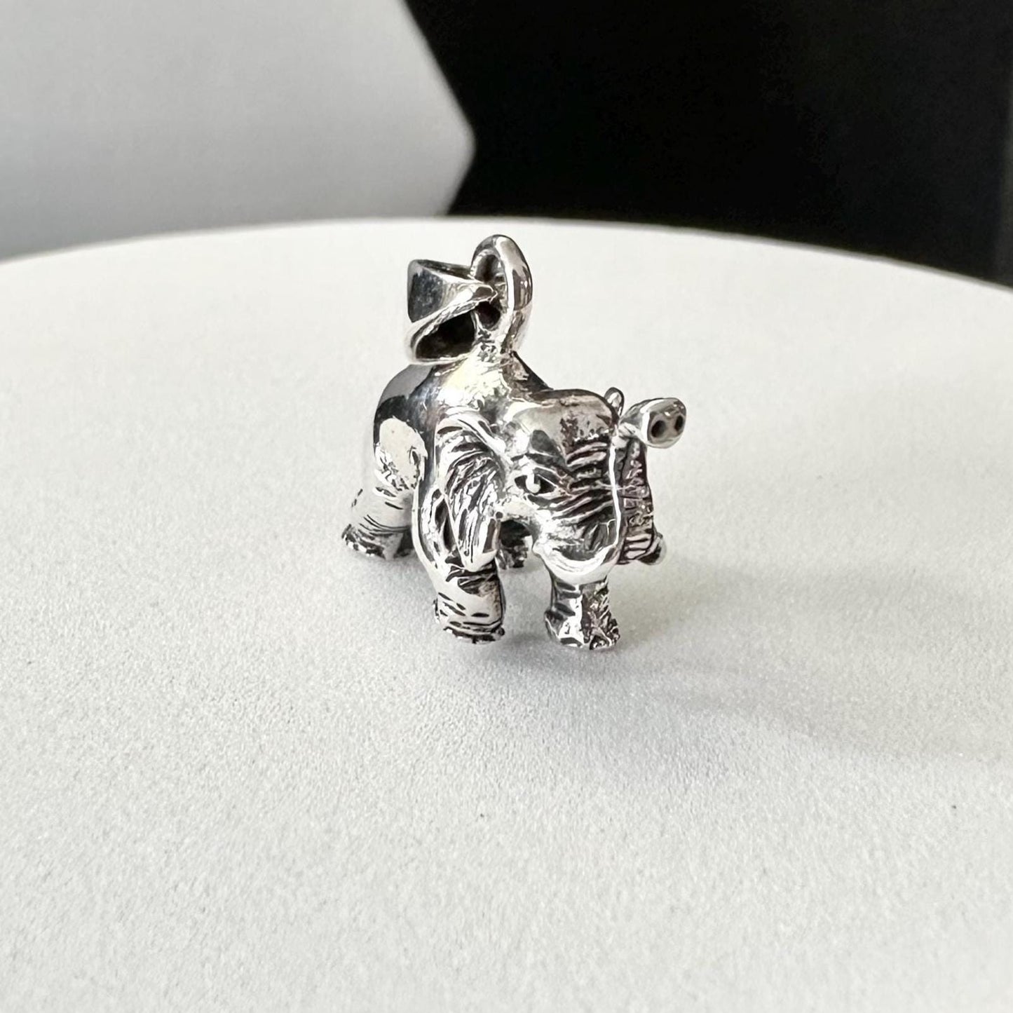 Elephant Thailand Wild Life Animal Pendant/Necklace