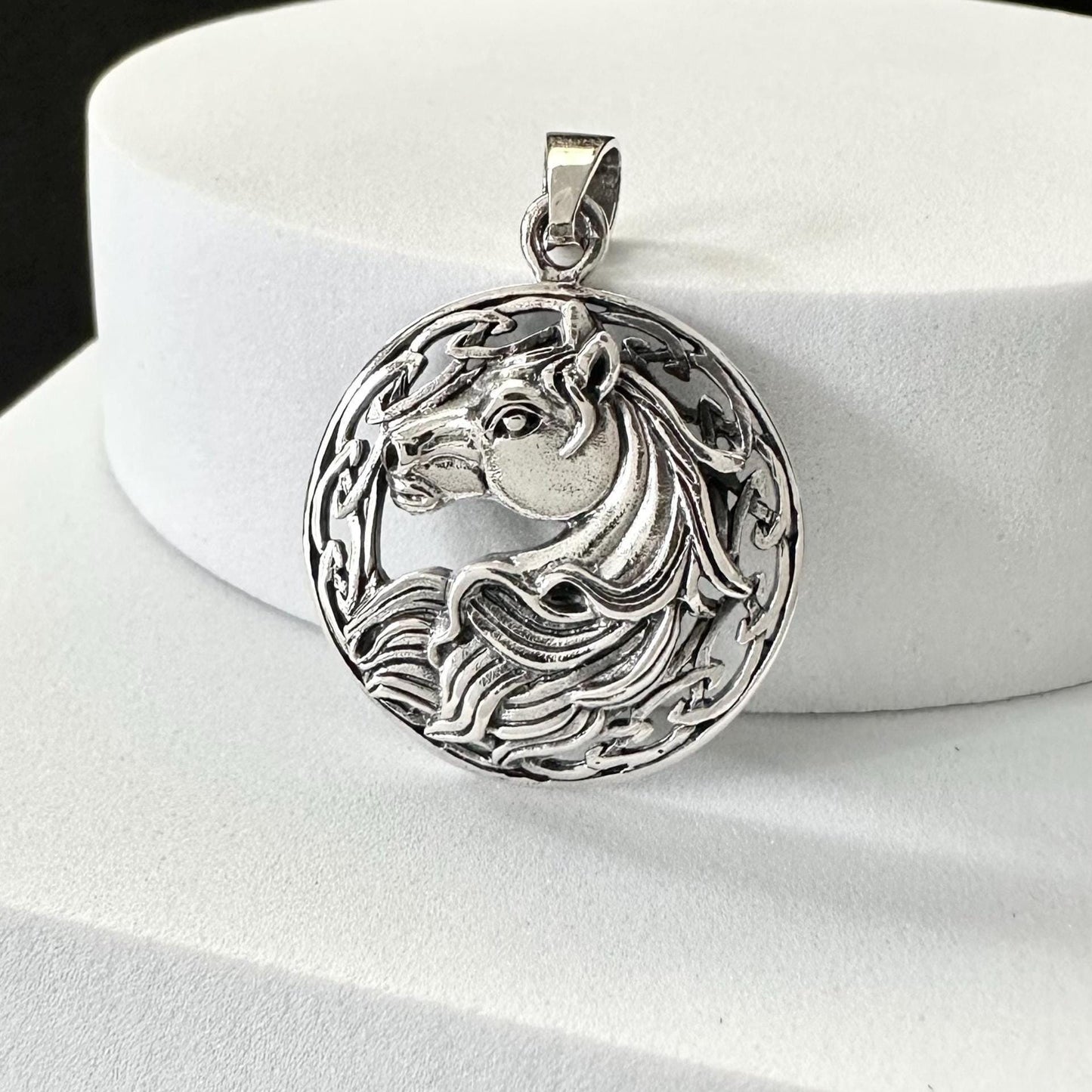 Sleipnir Pendant Viking Legend Mythology Odin Horse Pendant/Necklace