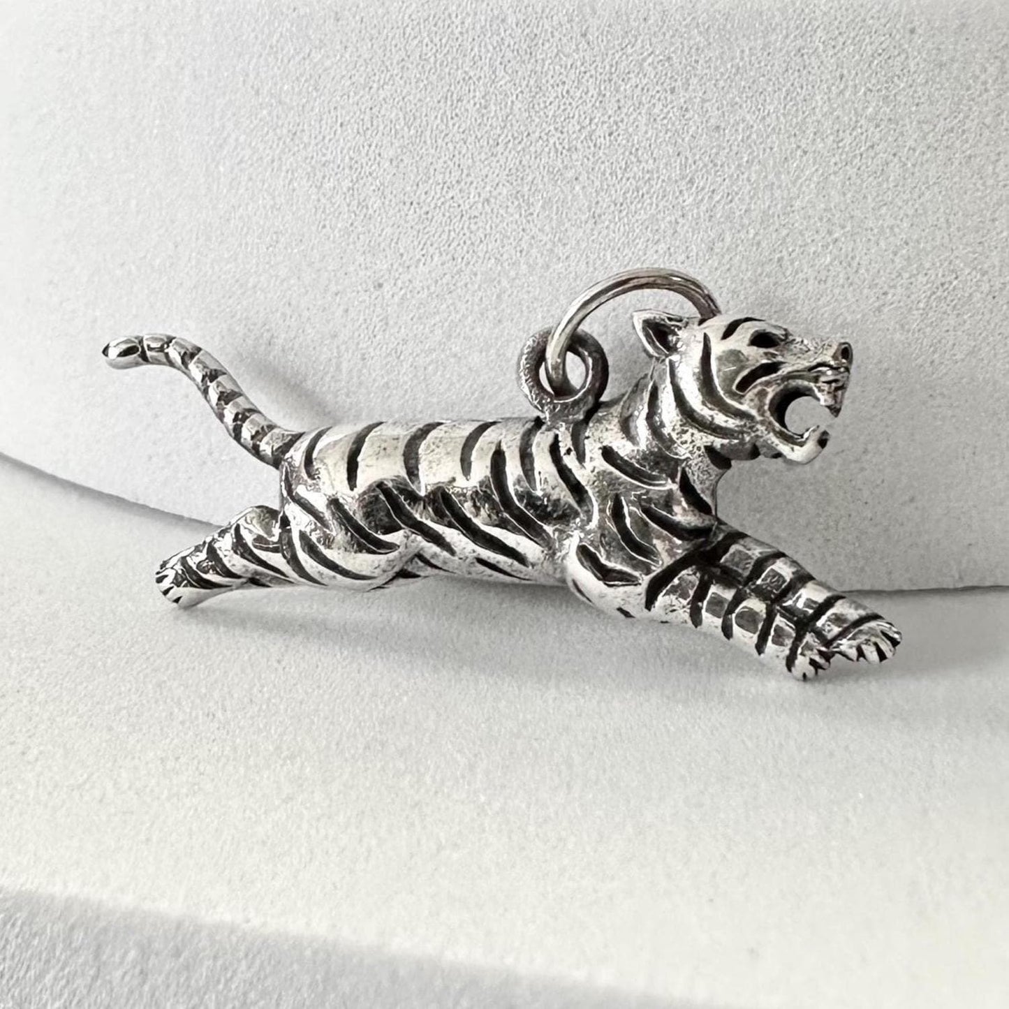 Tiger Large Cat Wild Animal Cheetah Leopard Pendant/Necklace
