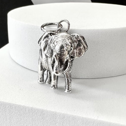 Elephant Thailand Wild Life Pendant/Necklace