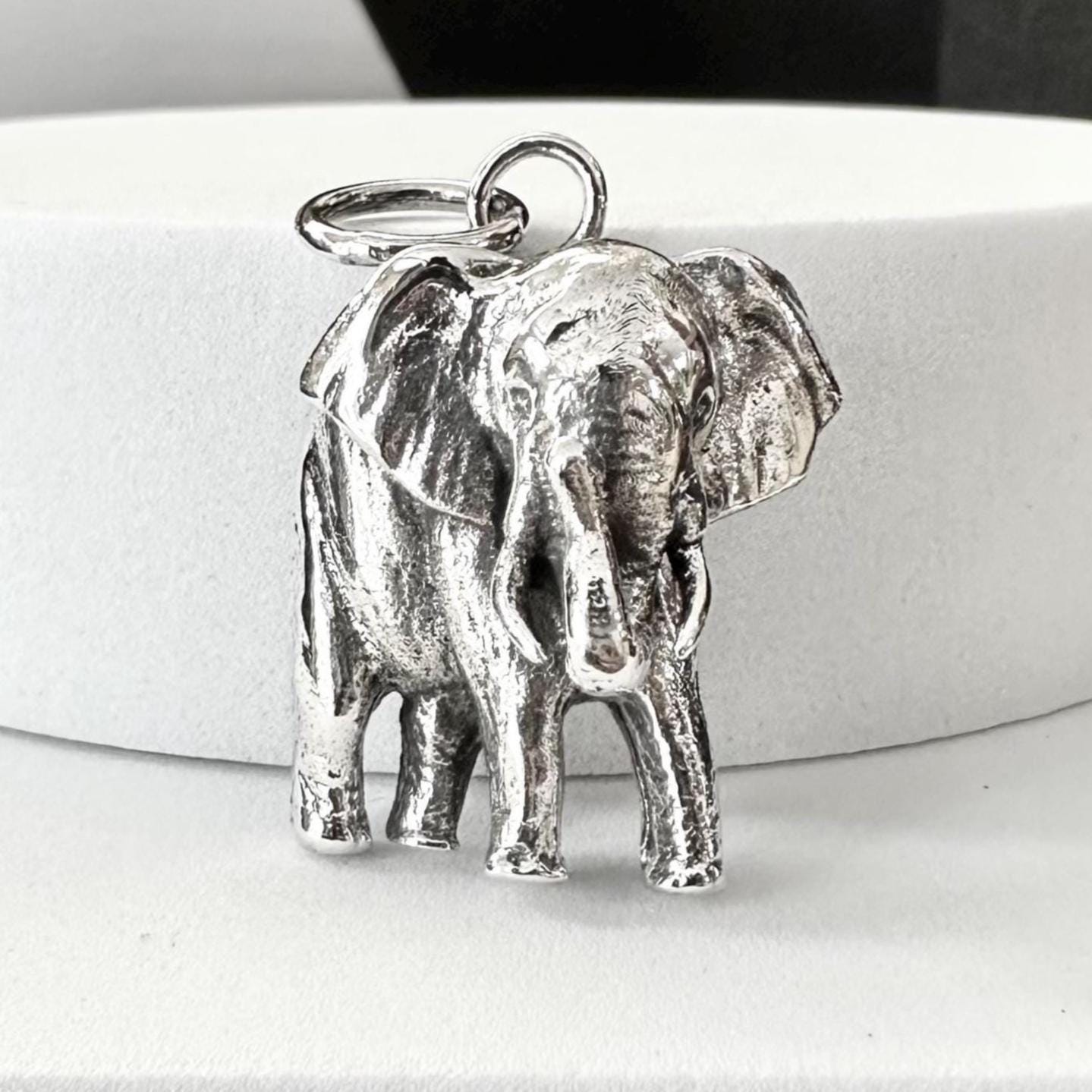 Elephant Thailand Wild Life Pendant/Necklace
