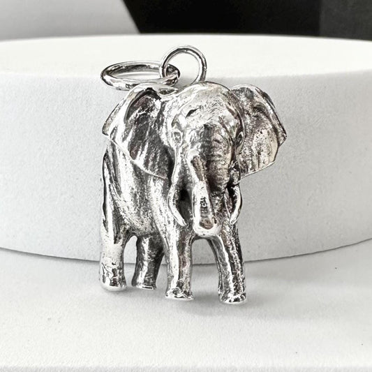 Elephant Thailand Wild Life Pendant/Necklace
