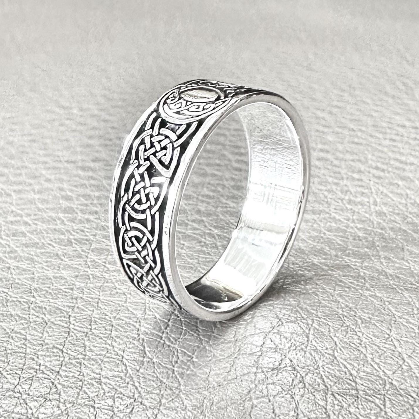 Sun & Crescent Moon Celtic Infinity Knot Design Ring