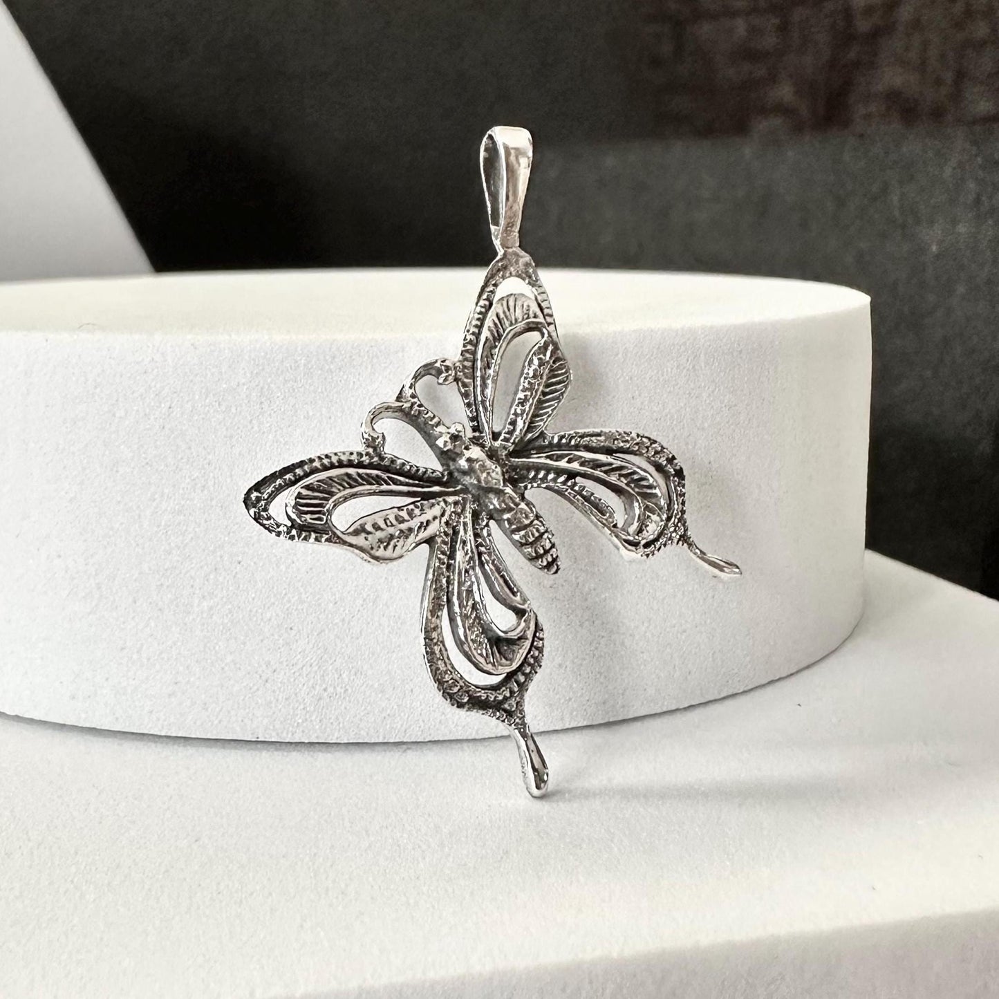 Butterfly Insect Monarch Women Pendant/Necklace