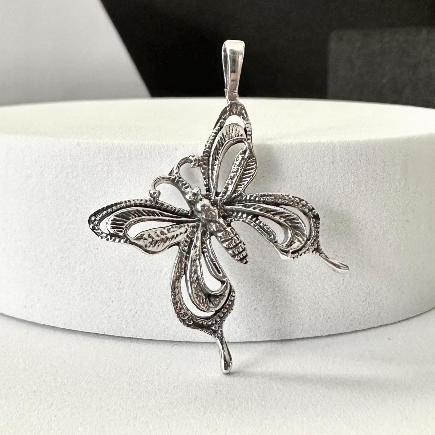 Butterfly Insect Monarch Women Pendant/Necklace