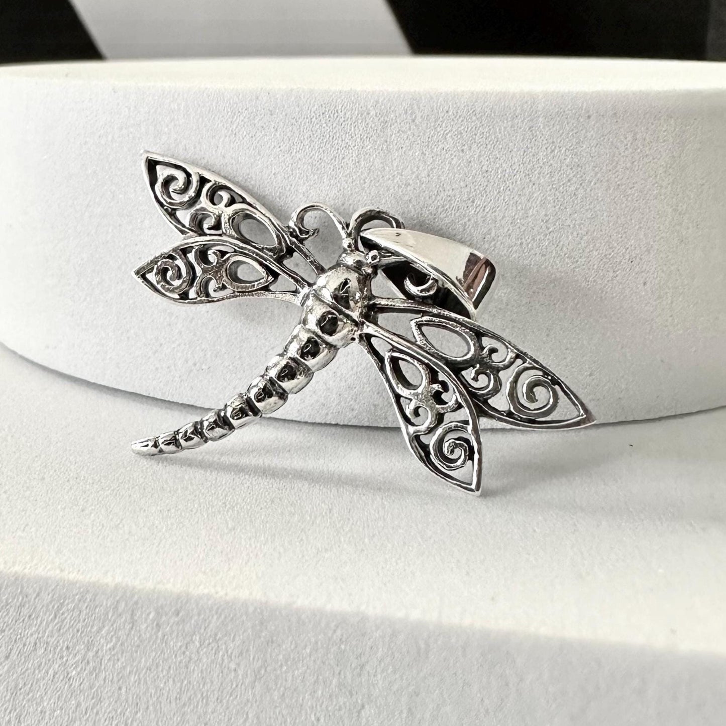 Dragonfly Flying Insect Pendant/Necklace