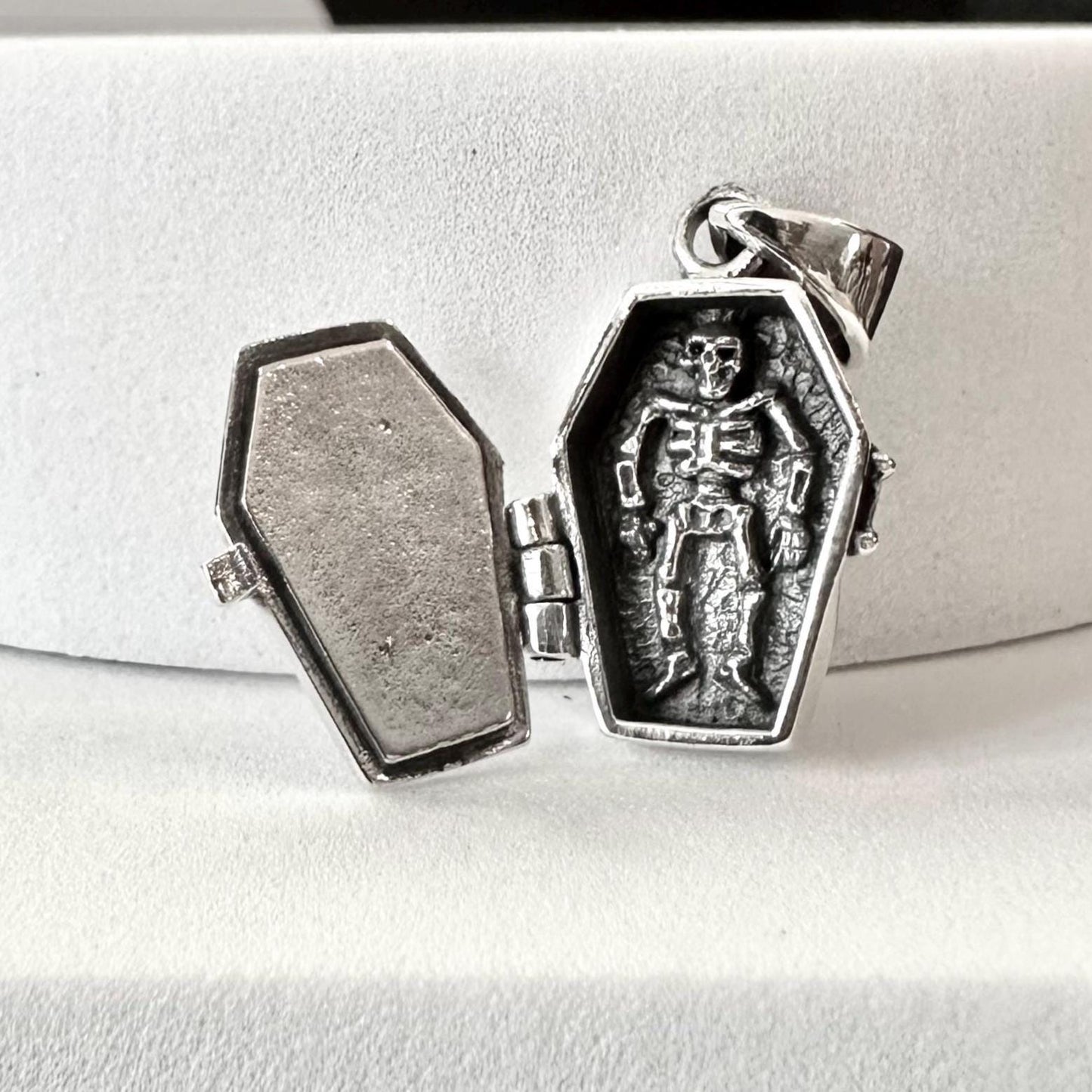 Cross Jesus Gothic Skeleton Coffin  Locket Pendant/Necklace