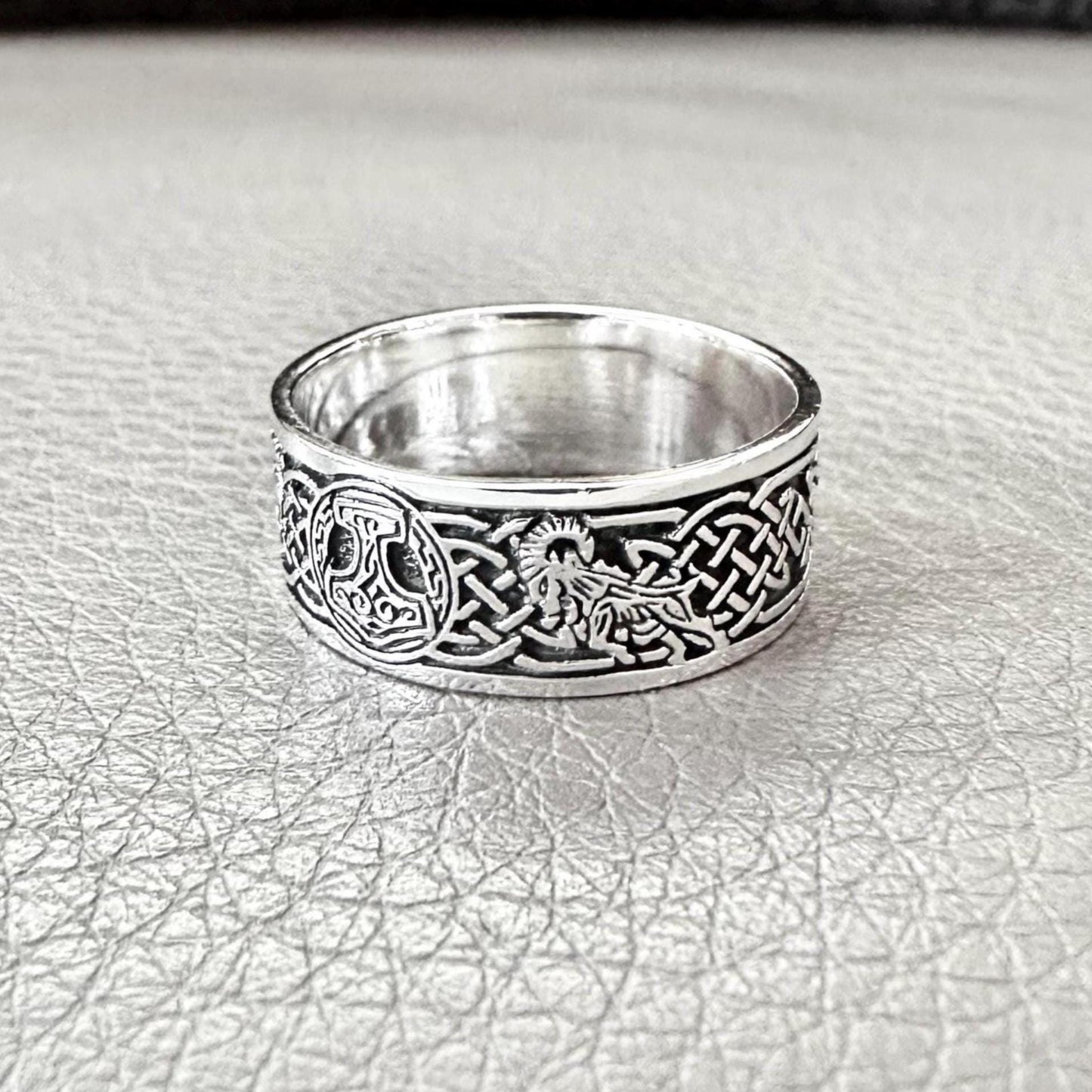Thor's Hammer Viking Mjolnir Celtic Knot Tanngrisnir Ring