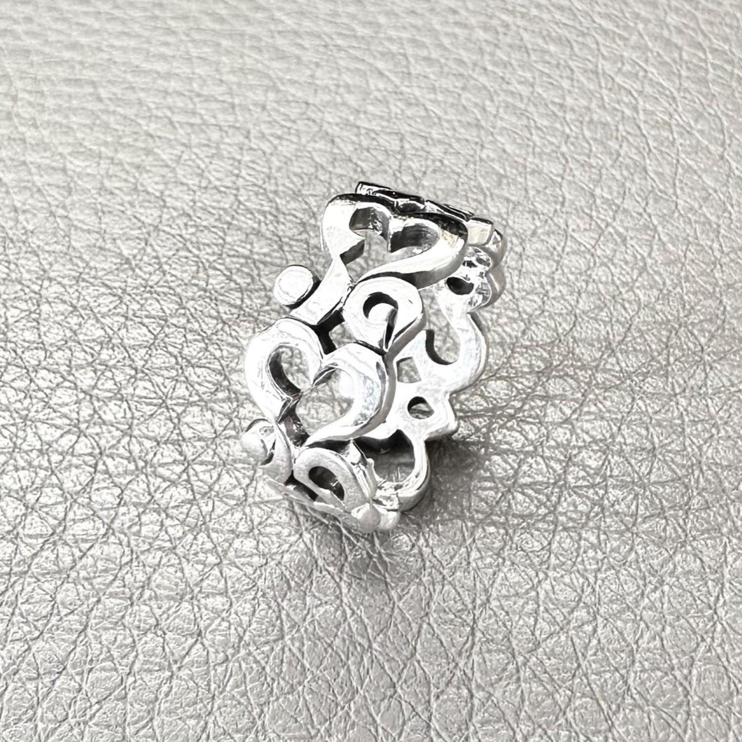 Ohm/Om Buddhism Hindi Symbol Sanskrit  Ring