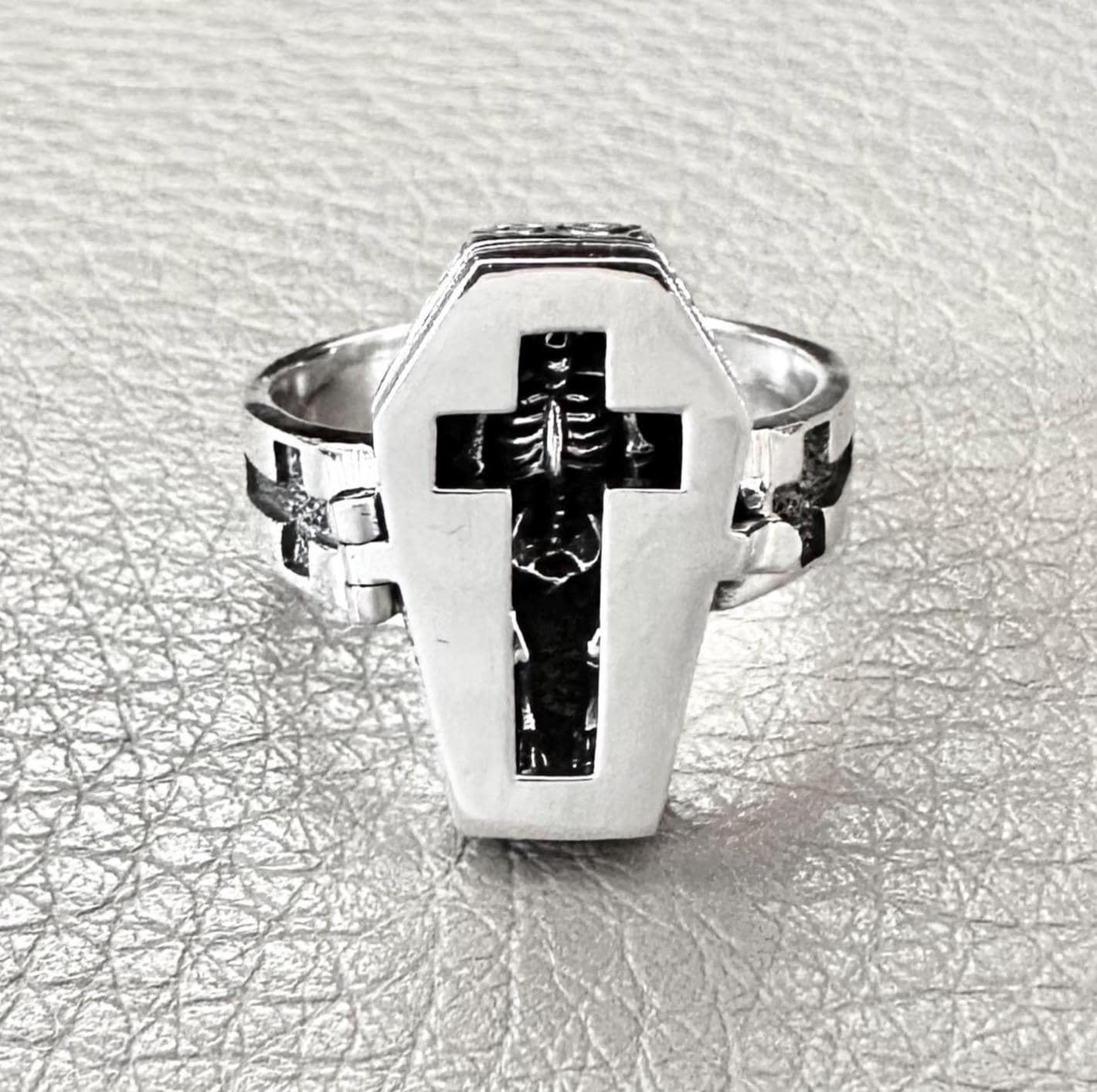 Cross Jesus Cross Gothic Skeleton Coffin Locket Ring