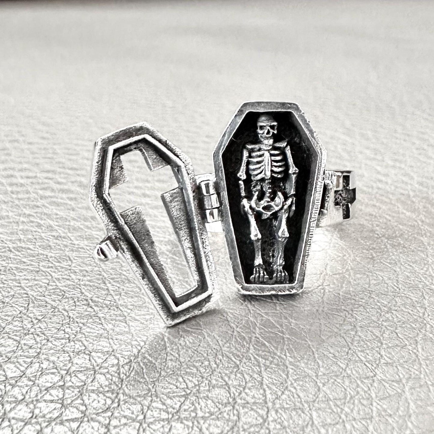 Cross Jesus Cross Gothic Skeleton Coffin Locket Ring