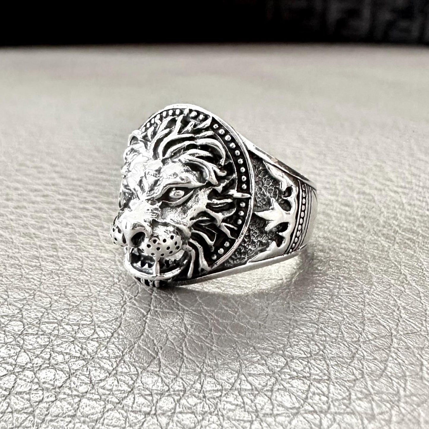 Leo Zodiac King of Jungle Beast Lion Head Signet Ring