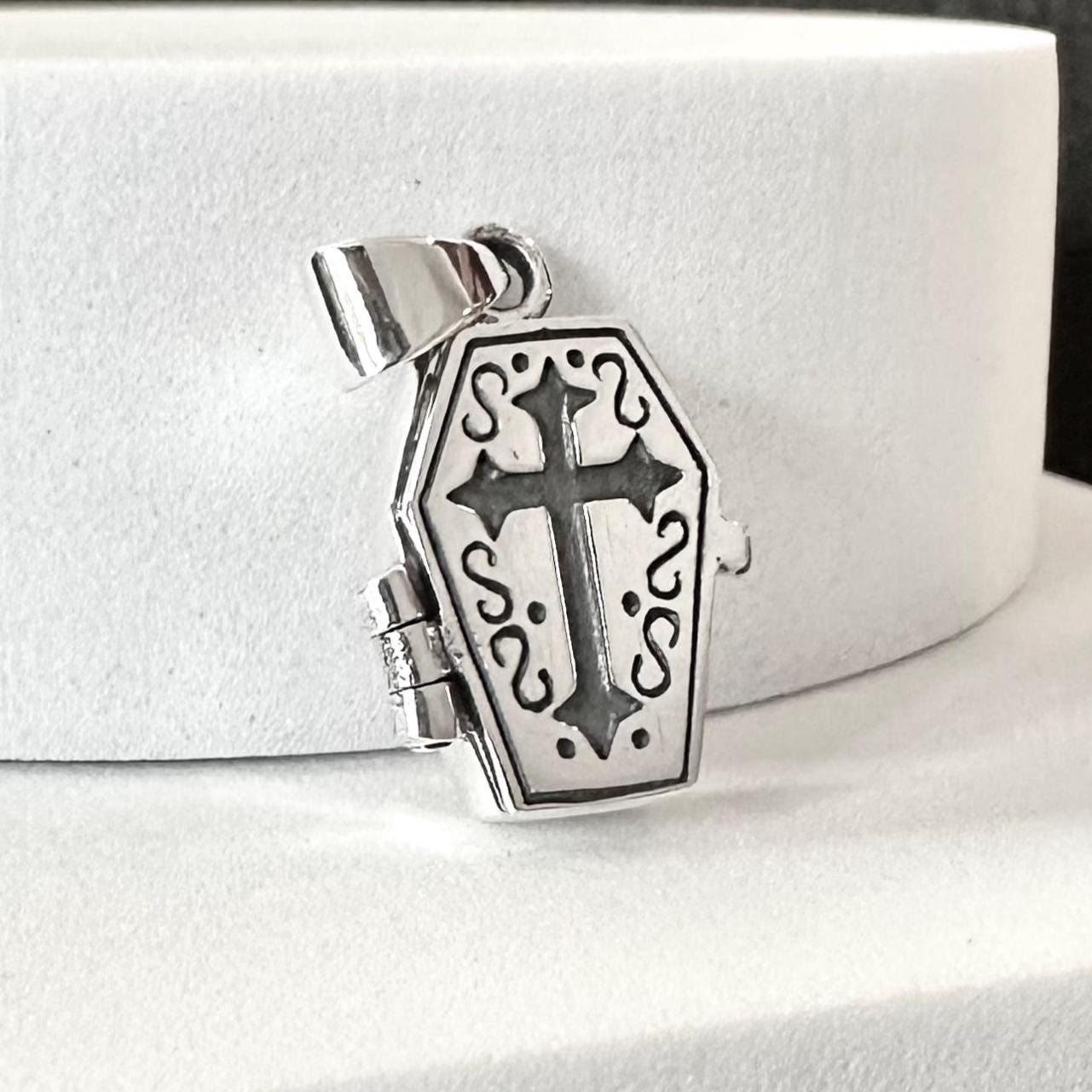 Cross Jesus Gothic Skeleton Coffin  Locket Pendant/Necklace